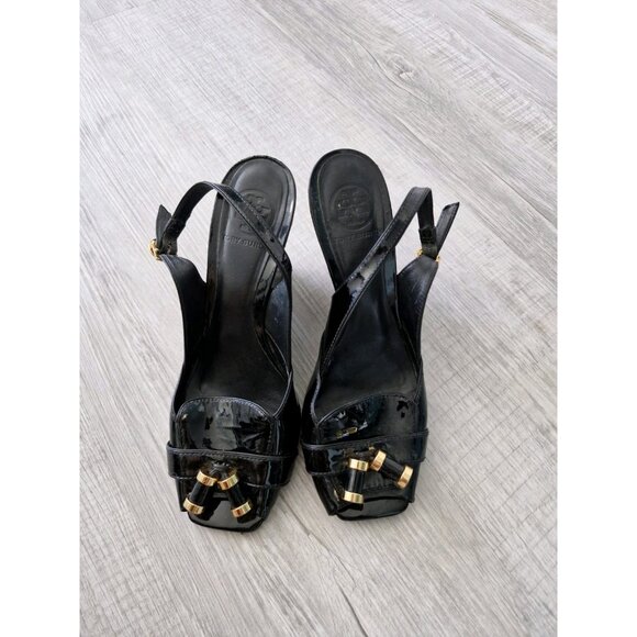Tory Burch Wedge Pumps Black Patent Leather Strappy Gold-tone Hardware Sz 8.5M - Picture 1 of 11